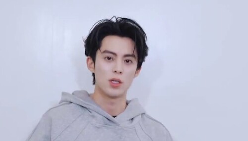 跨年倒计时一天！陈伟霆王鹤棣邀你共赴跨年之约