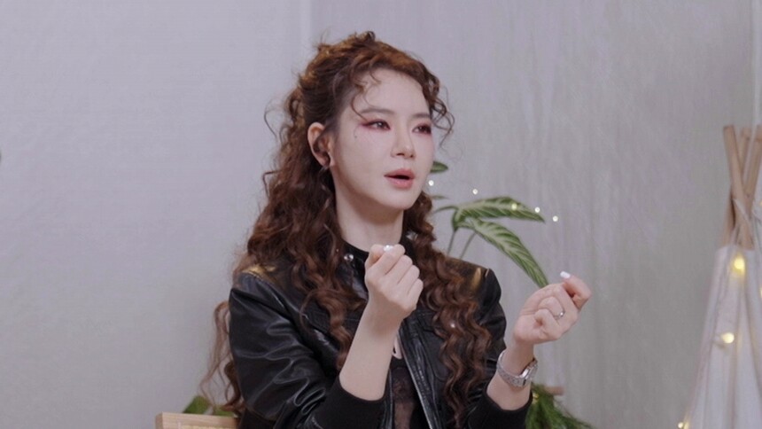 戚薇分享《粉钻》MV制作幕后故事