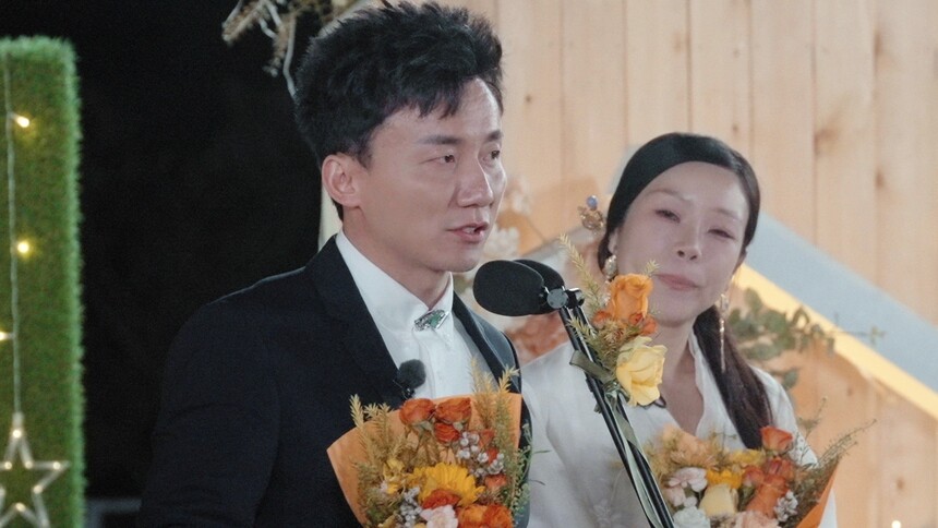 王坤夺冠后走心发言 给选手们逐一寄语