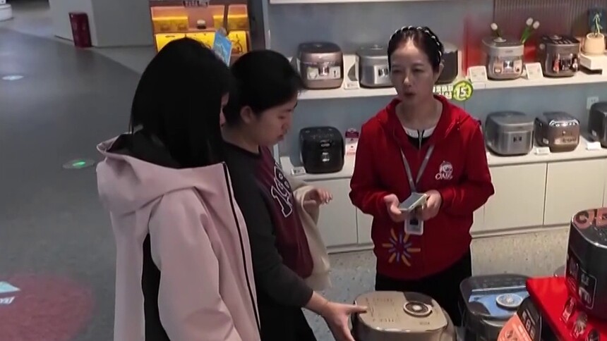 反击“霸凌”关税 湖南有招 商超上线“外贸专区” 帮助外贸企业“留下来”“活下去”