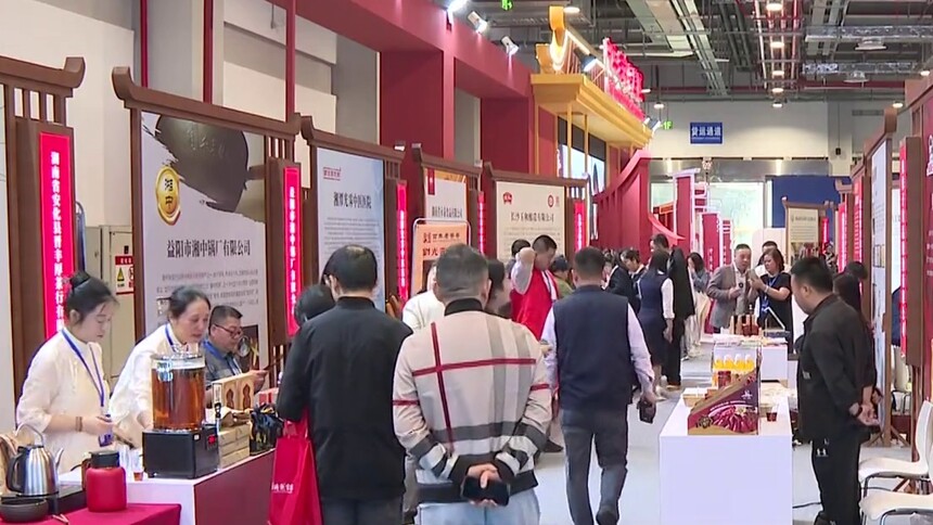 反击“霸凌”关税 湖南有招 展会上董事长卖力“吆喝” 我们的市场是广袤森林