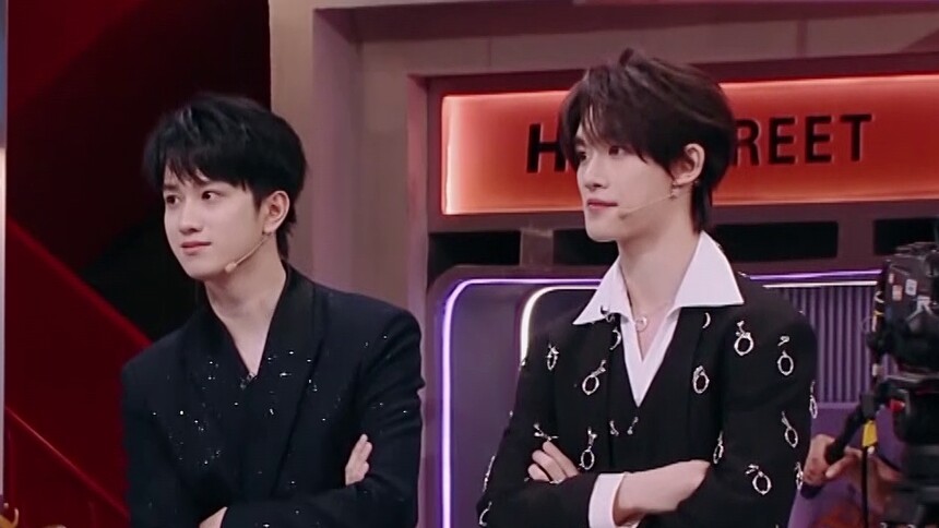 丁程鑫敖子逸嘻嘻不嘻嘻