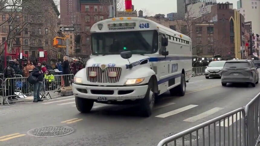 马杜罗被带至纽约南区法院