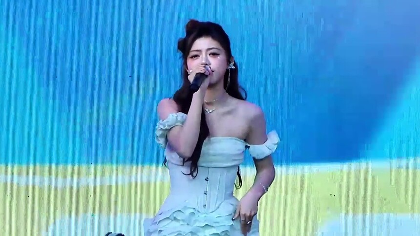 动感地带芒果卡 无限X Super live 超级现场-昆明站-肖然心《莫名其妙靠近你》