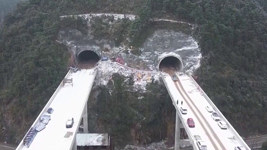 零道高速控制性工程紫金山3号隧道双洞贯通
