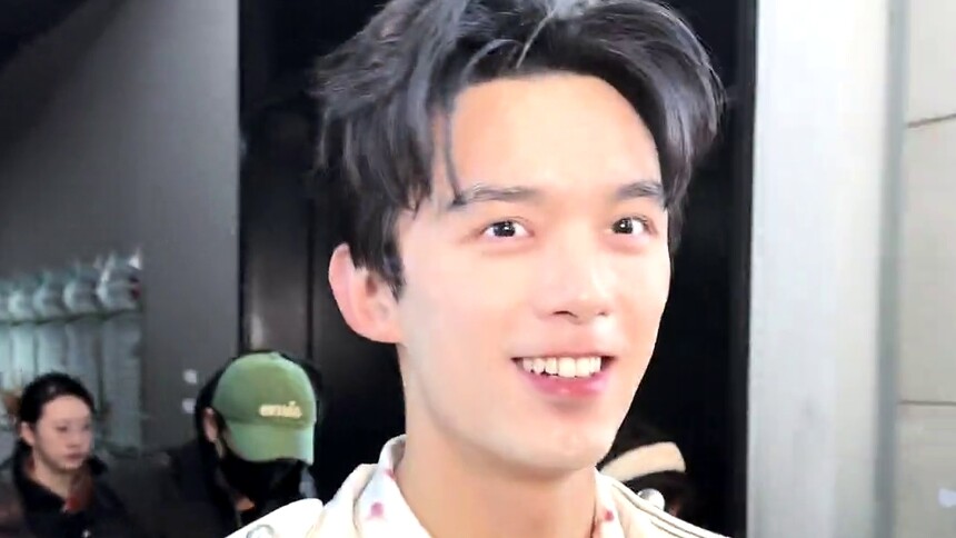 吴磊网络视听盛典路透 地道成都话再祝新春