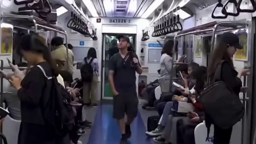 同样是早高峰：北京地铁 VS 纽约地铁，差距有多大？