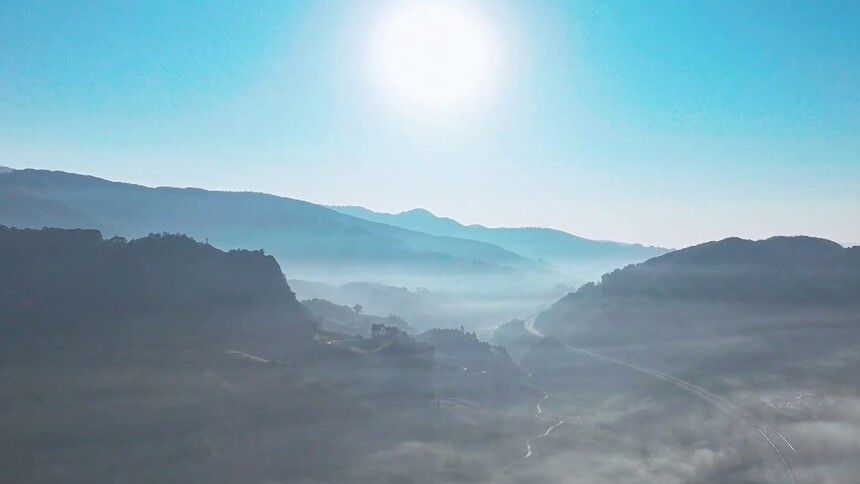 千城胜景｜云南墨江孟弄：云海漫山峦 水墨绘乡野