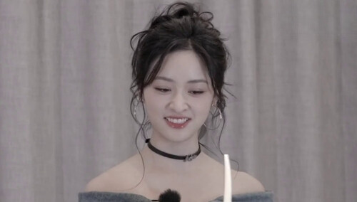 打工魂燃烧！沈月提前培训持证上岗