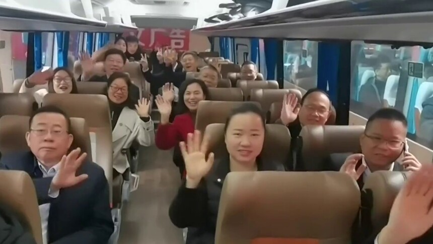 十四届全国人大四次会议将于3月5日在北京召开 在湘全国人大代表启程赴京