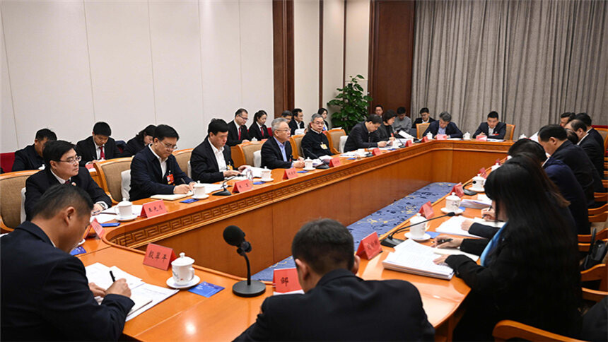 湖南代表团举行分组会议 审议三部法律草案修改稿 “两高”工作报告 沈晓明 毛伟明等参加