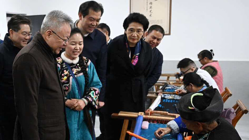 沈晓明赴湘西州调研