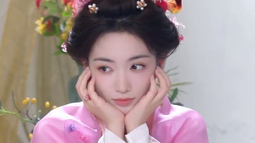 《宝珠》片场侧拍：美呆了！灵动明艳，代露娃就是天选金宝珠！