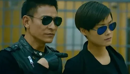 不老男神刘德华 《澳门风云3》片段:刘德华李宇春酷炫登场监狱救人