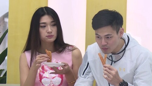 完美假期 第二季:长腿夫妇吃辣条力压羽翼夫妇 - 高清视频在线观看