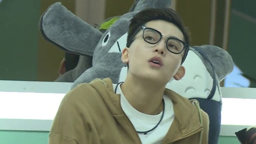 众房客合唱《小情歌》 周晨晞姜梓新节奏同步粉红炸屏