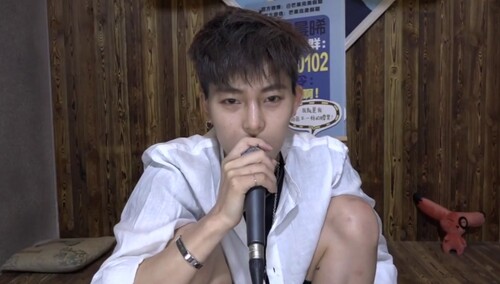 《818周晨晞完美聊天室》0802期:周晨晞欲约王金金张晓钰见面!