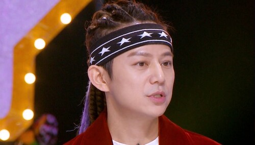 【人物】主唱和门面的自夸,何美男撒微笑承包了我一年的笑点