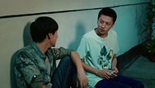 豹子唆使高兴抽烟