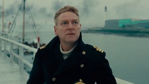 《敦刻尔克》片段:驱逐舰被炸 士兵弃船逃生-电影-高清视频在线观看