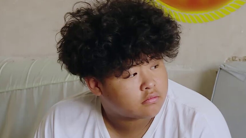 变形计第十九季第11期:沙漠九子开家庭会起冲突 民宿开张胡嘉豪带队忙