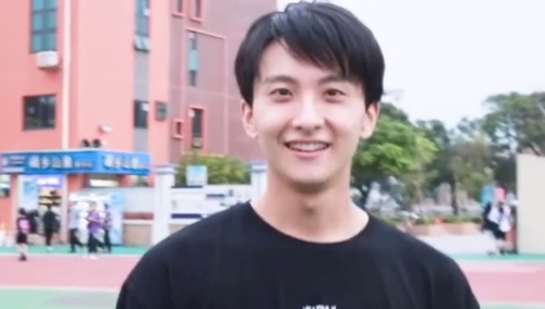 【牛骏峰vlog】牛牛球技逆天 爱运动的男生真是太帅了