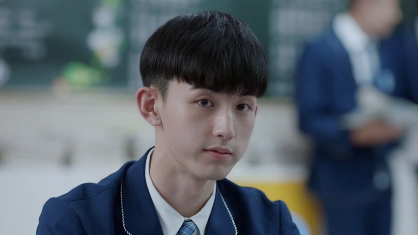 冯雷 / 扈耀之 / 刘凯地区:内地类型:都市 / 校园 / 家庭简介:《少年