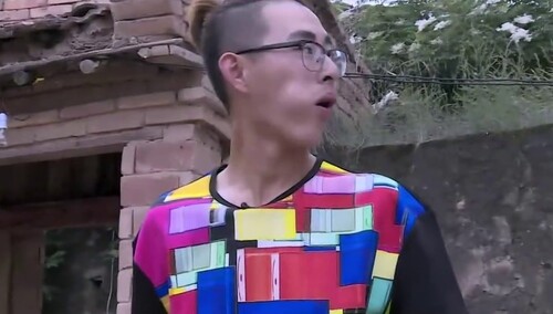 变形计 第十二季20150929:黄华燊自嘲不正常 - 高清视频在线观看