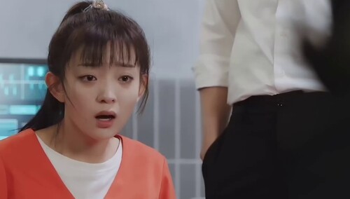 芒果tv艺人# 杨绵绵惨遭绑架,揭露身世后泪洒当场-电视剧-高清视频