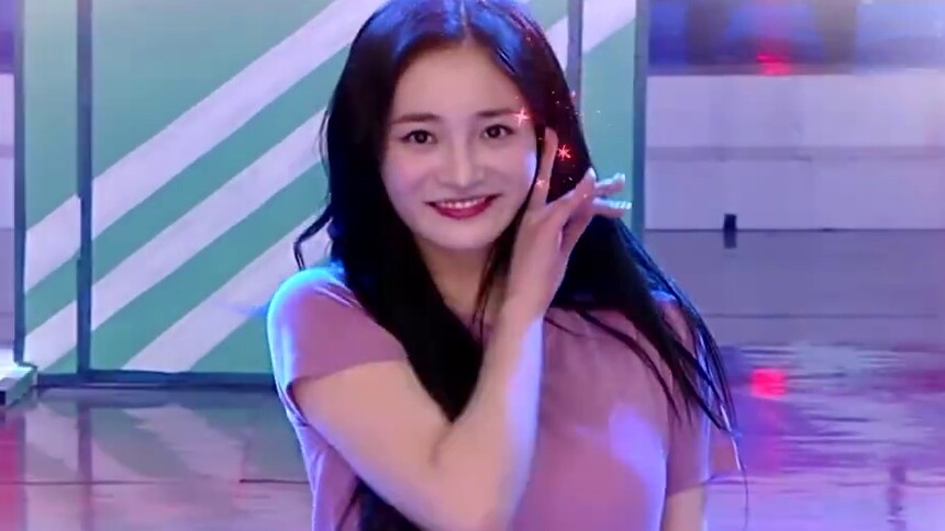 哎哟喂哥哥百变周洁琼出场秀也太撩了吧完全是理想型的小姐姐