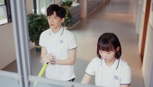 播放0节目简介时光与你都很甜导演:西岛主演:吕小雨 / 孙泽源 / 王晴