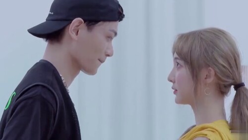 太甜了丁禹兮nene郑乃馨对视练习是偶像剧吧