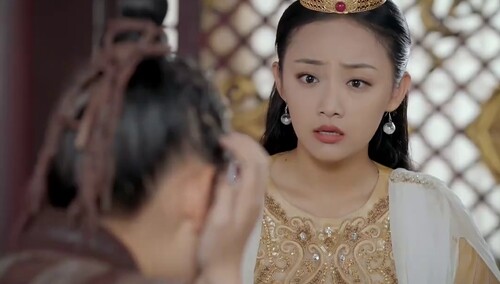 灵溪因为绫儿和龙儿吵架