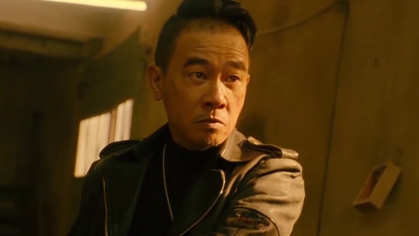 陈小春晒新片《再战江湖》打戏花絮节目简介芒果捞星闻 2021播出:芒果