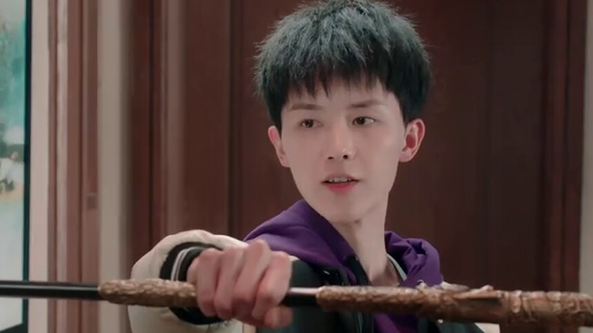 陛下在左,老板在右 第9集