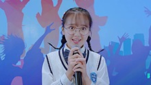 跳跳台上尴尬唱“童音”