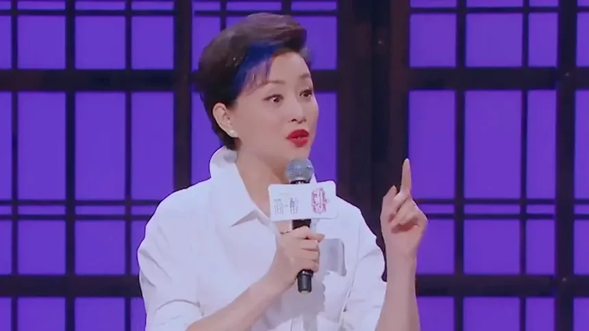 《听姐说》第8期看点:杨澜怒怼教育偏见!男同学"后劲儿"足?不存在!