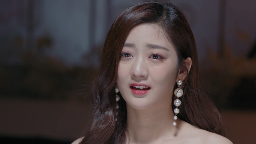 花小姐》花絮集锦:戚砚笛张赫戏外甜过正片15落魄千金变厂妹 戚砚笛