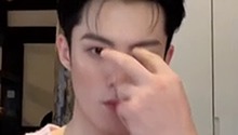 王鹤棣手指舞
