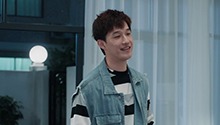 胡非自告奋勇教晓月乐器