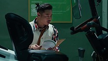 大卫现学升降车解救大哥