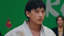 小林赢得柔道比赛