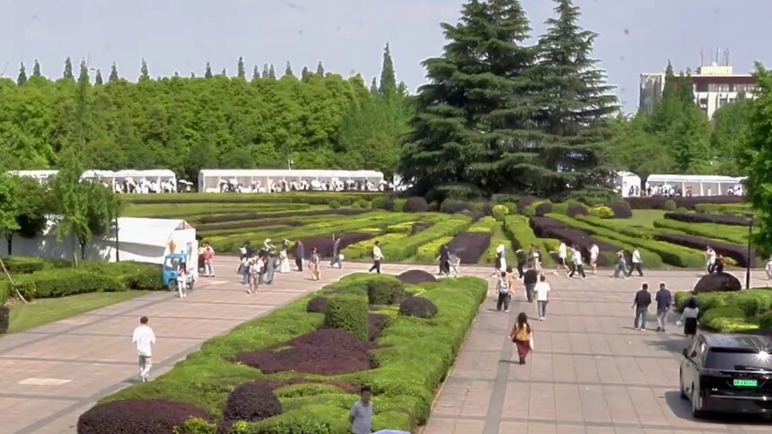 四川：346家企业携7000余个岗位进校揽才