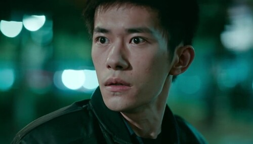 白帆当街“炸掉”李楠，严迪征车紧追！