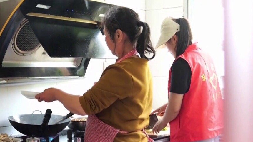 石门县雁池乡：一餐暖心家常饭 干群同心护安澜