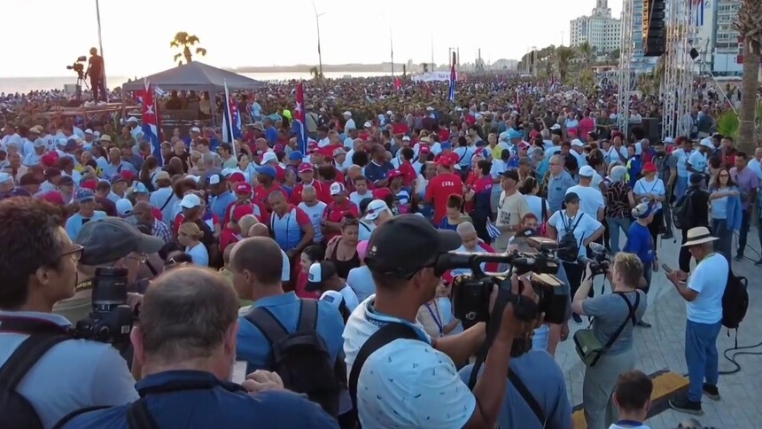 古巴民众集会抗议美国起诉劳尔·卡斯特罗