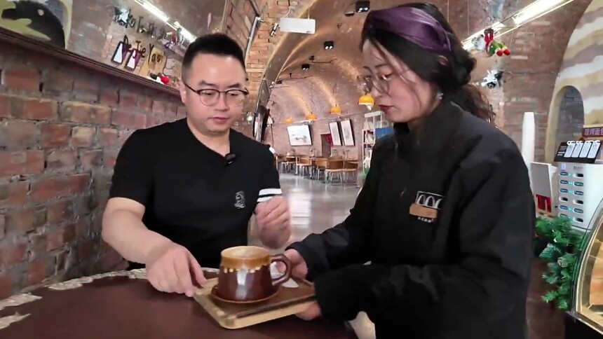 秀我中国｜窑洞里喝咖啡 氛围感拉满