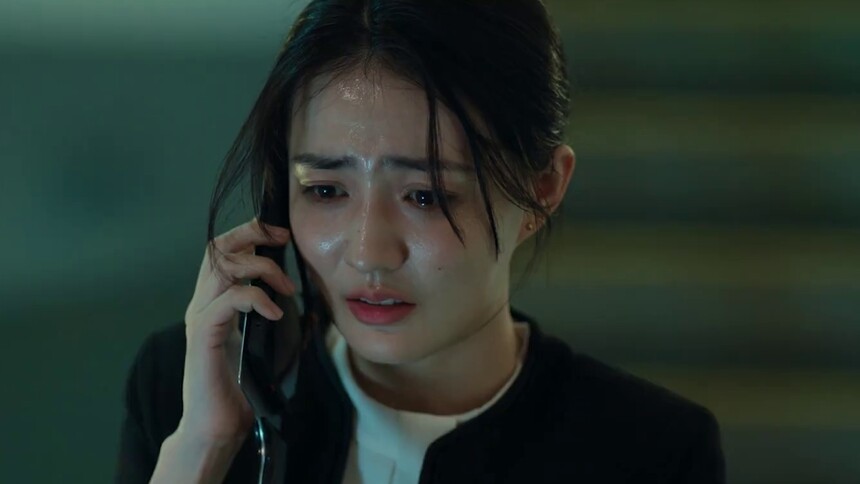 《极限逃生》终极预告 抓马逃生组团“笑着登顶”