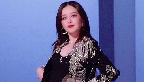 四公直拍：阚清子《潇洒小姐》