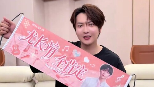 尤长靖合伙人董岩磊的vlog：董岩磊上演花式转场